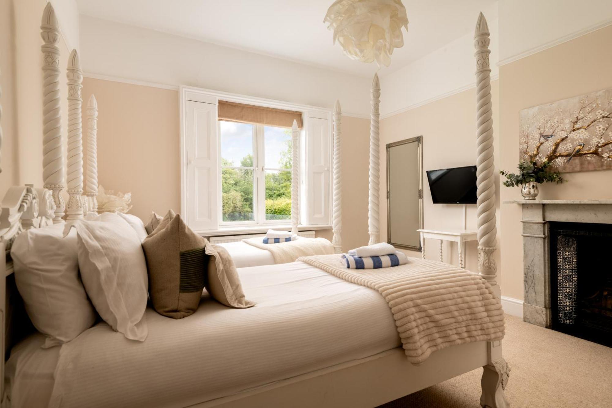 ブランドフォード・フォーラム Downwood Vineyard Manor In Idyllic Countrysideヴィラ エクステリア 写真